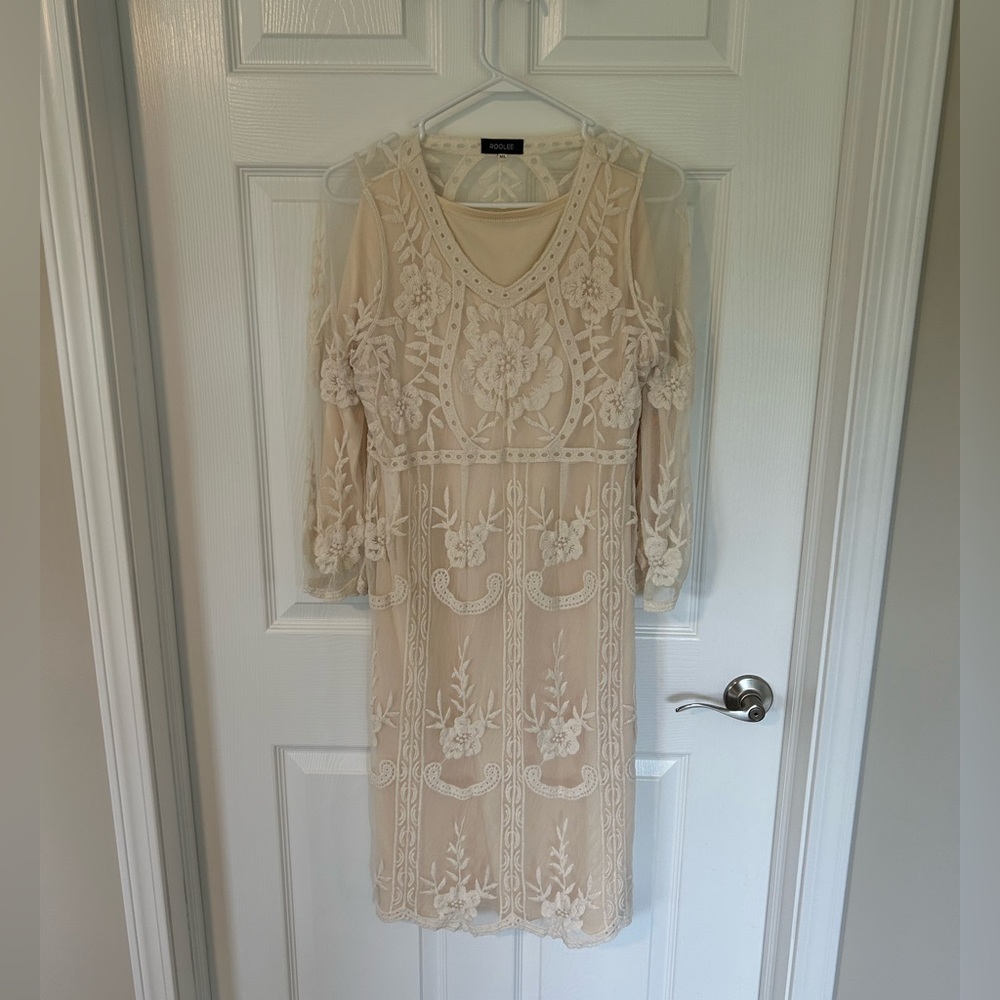 Cream midi lace dress from Roolee. Size M.
